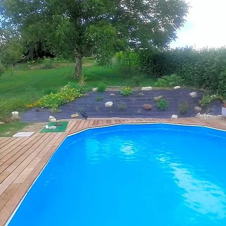 Aquitaine Bed & Breakfast 3*